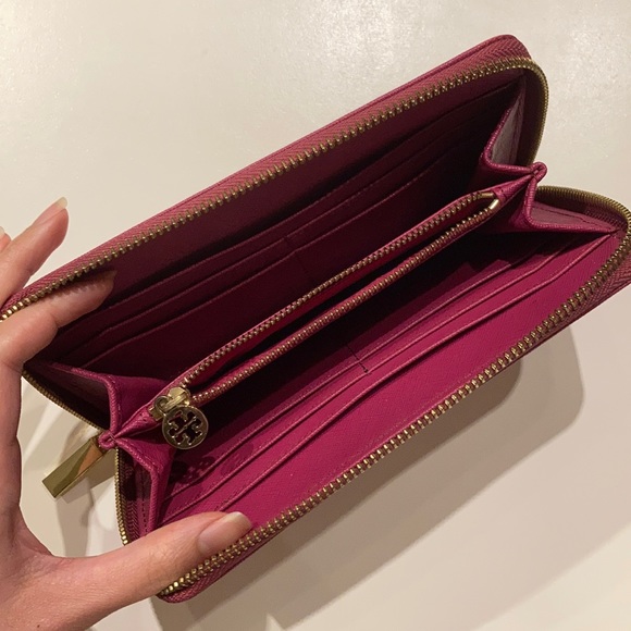 SOLD-Royal Pink Robinson Style Continental Wallet - Picture 4 of 5